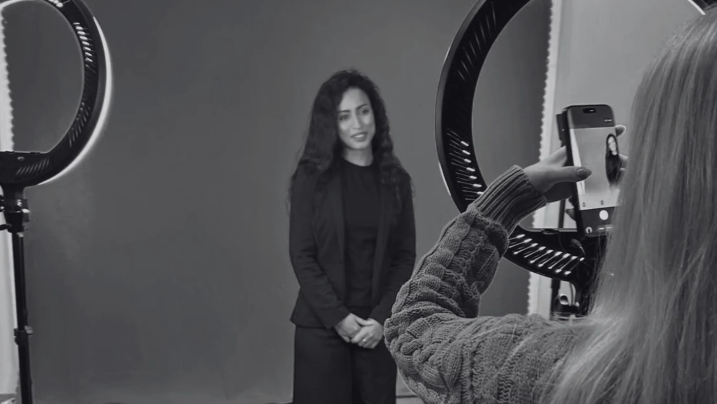 Ghadir Al-Fahad being filmed at the Persona Avatar studio with a ring light – an official AI avatar is built with the person, not as a deepfake Ghadir Al-Fahad being filmed at the Persona Avatar studio with a ring light – an official AI avatar is built with the person, not as a deepfake